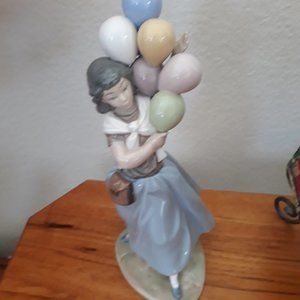 Llardo Retired Girl With Balloons